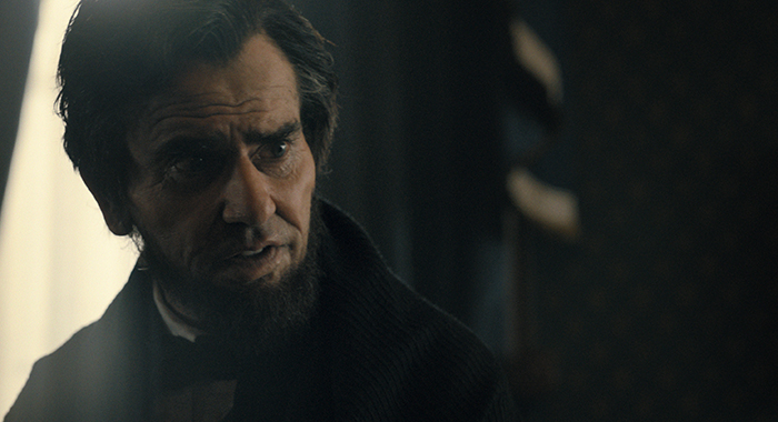 Hamish Linklater as Abraham Lincoln in Apple TV+'s <I>Manhunt</i>.